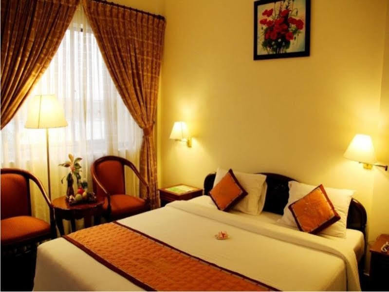 Royal Hotel Вунгтау Экстерьер фото