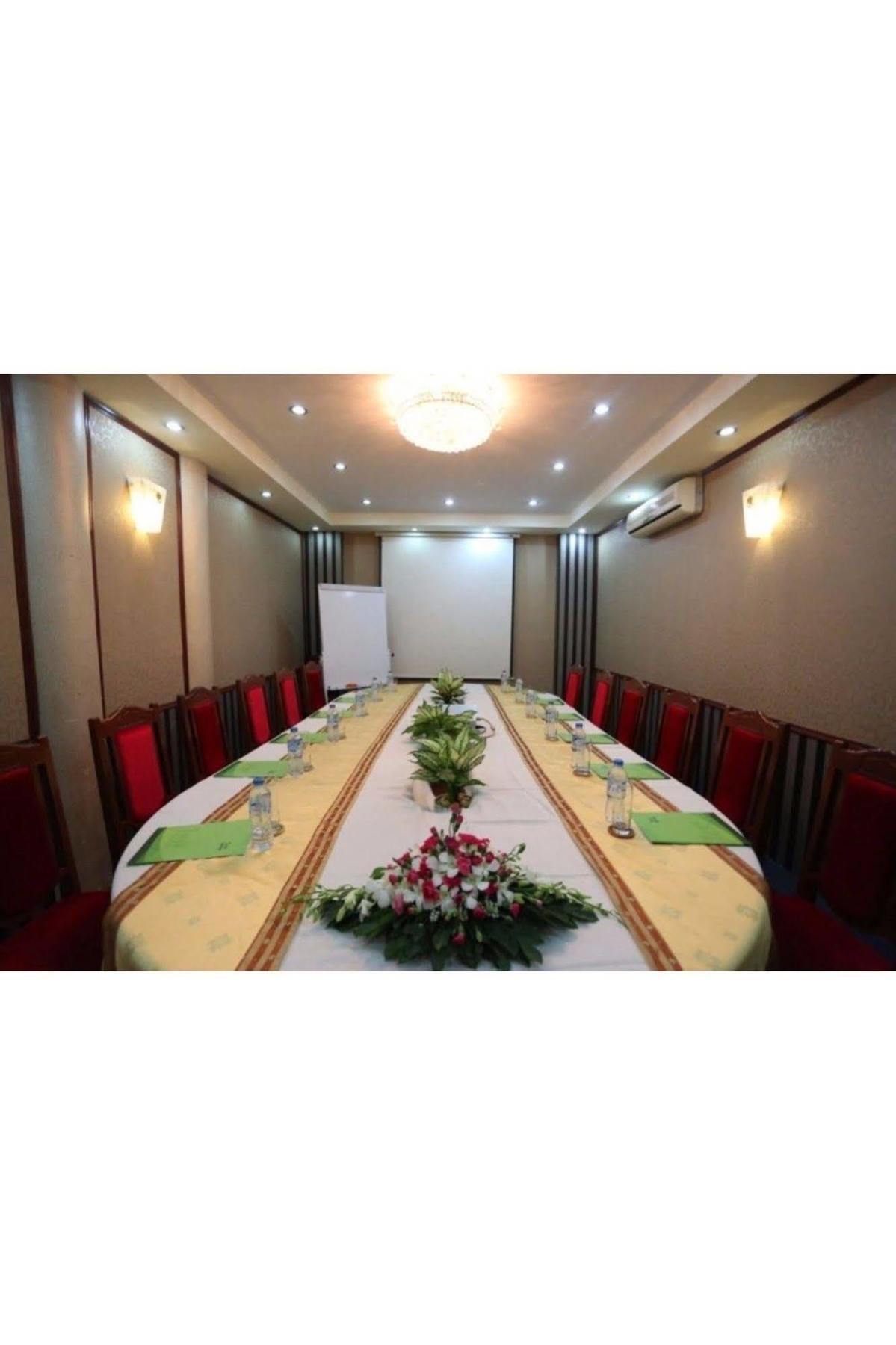 Royal Hotel Вунгтау Экстерьер фото